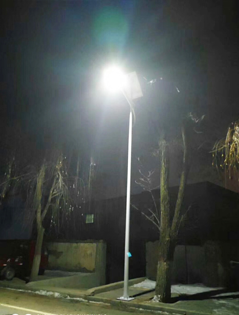 积石山县伊犁太阳能路灯项目