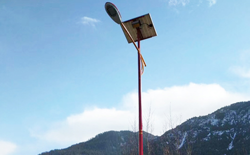 伊犁如何选择高质量的太阳能路灯材料：全方位指南