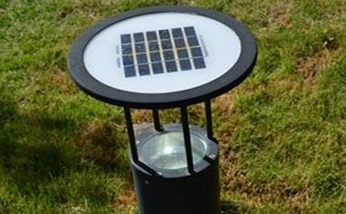 伊犁别墅庭院氛围营造：草坪灯选型与布光技巧